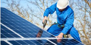 Installation Maintenance Panneaux Solaires Photovoltaïques à Saint-Saturnin-de-Lenne
